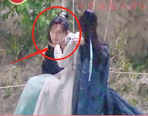 赵露思吻戏 吃瓜爆料大事件真相,揭秘吃瓜爆料背后的真相